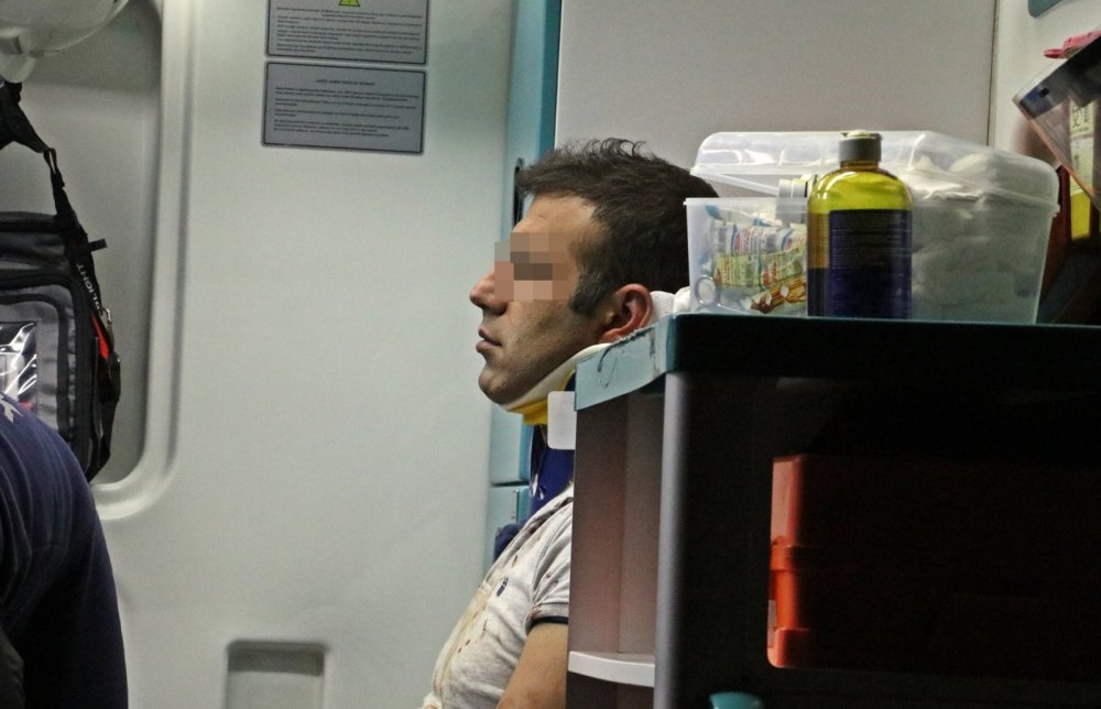 Sokak ortasında taşlı kavga! Hem dayak hem ceza yediler