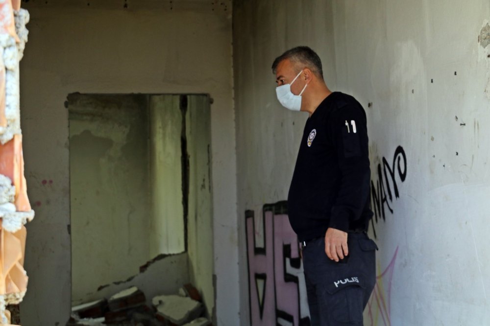 Antalya'da hareketli anlar! Motosikleti bırakıp kaçtı