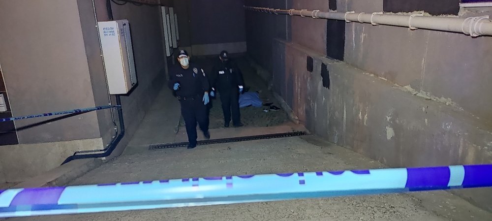 Balkondan ezan okuyup 'Allah’ım sana geliyorum' diye bağırmıştı! Ölü bulundu