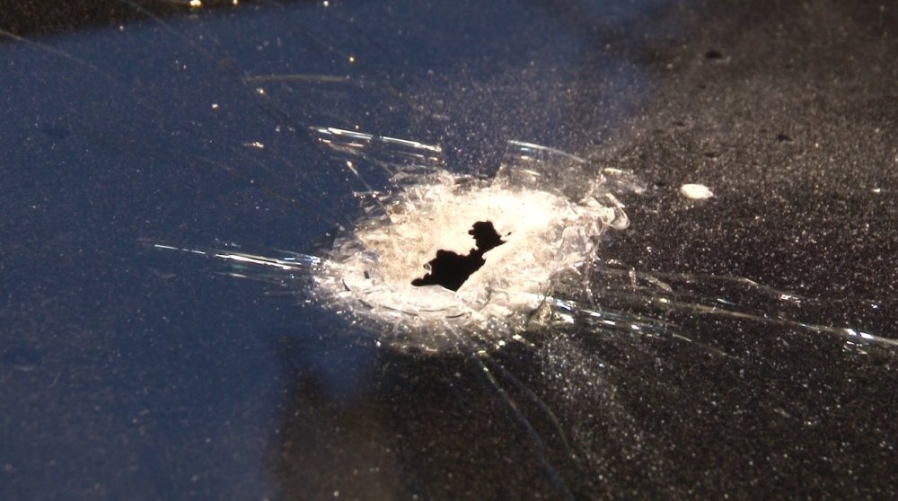 Kısıtlamada silahlı çatışma! Balat'ta çok sayıda araç ve iş yeri hasar gördü