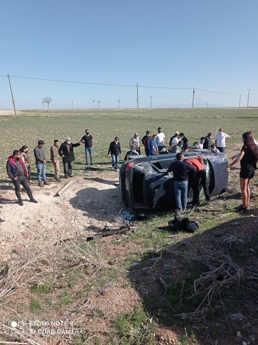 Aksaray'da şarampole devrilen otomobilde yaşam savaşı! 1 ölü 2 yaralı