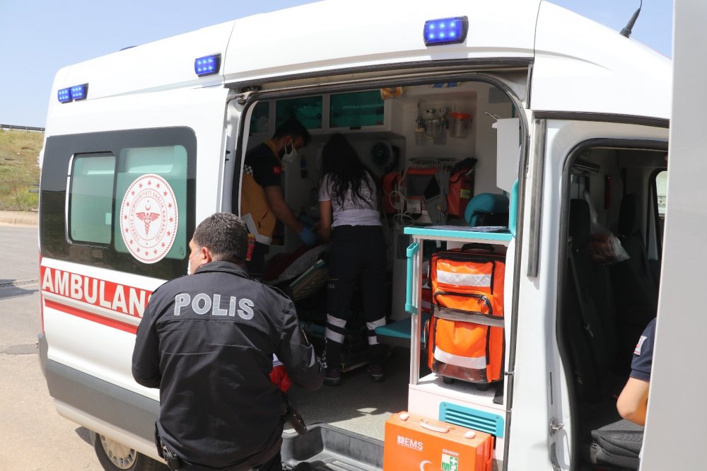 Park yasağı olan yere park edilen tır kazaya neden oldu