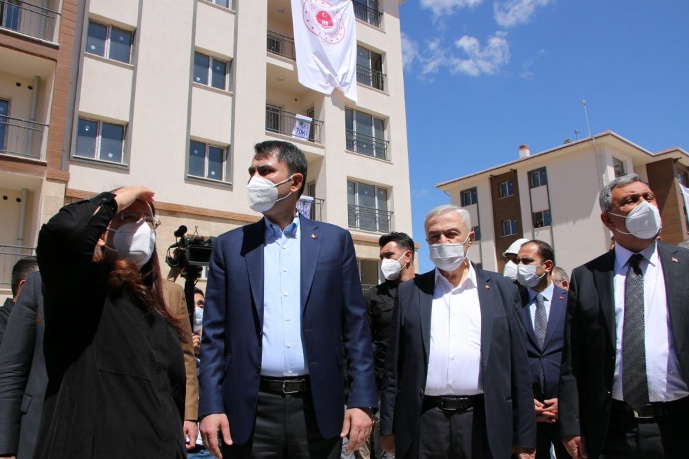 Bakan Kurum'dan Kanal İstanbul ve deprem iddialarına cevap