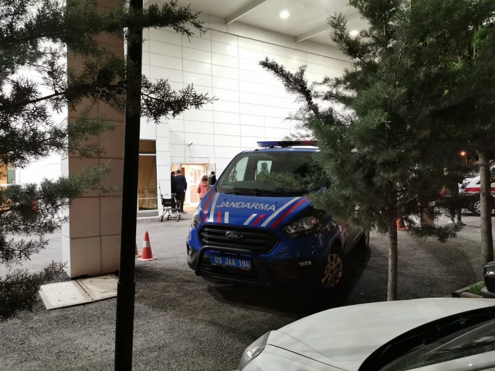 Köpek kavgasında 2 kişiyi vuran eski muhtar kalp krizi geçirip öldü