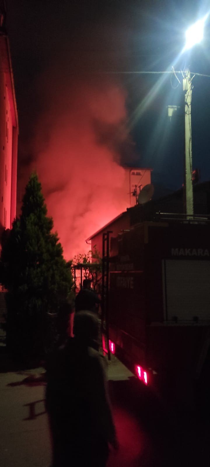 Konya'da korkutan yangın! Tandırlık alev alev yandı