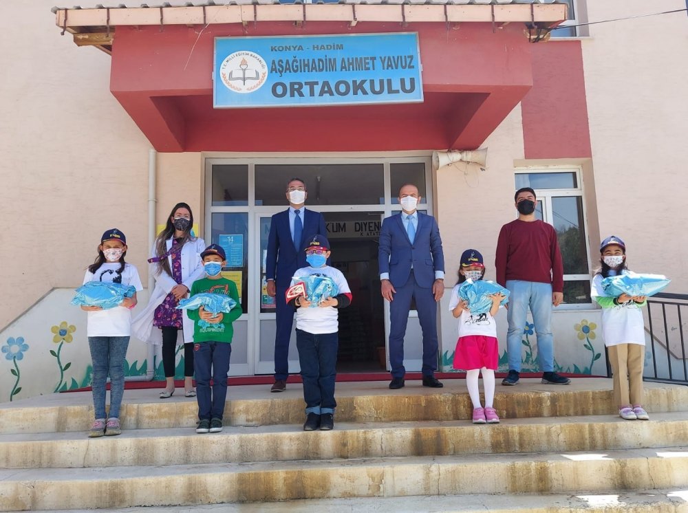 Oruç Reis'e mektup yazan Konyalı miniklere Deniz Kuvvetleri'nden sürpriz