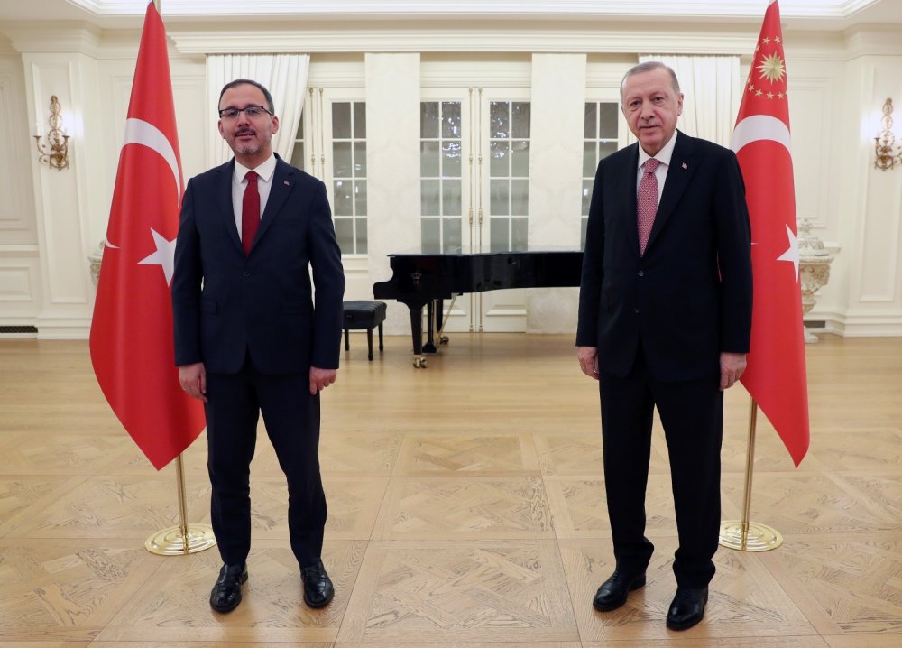 Cumhurbaşkanı Erdoğan bugün iftarı madalya kazanan millilerle yaptı