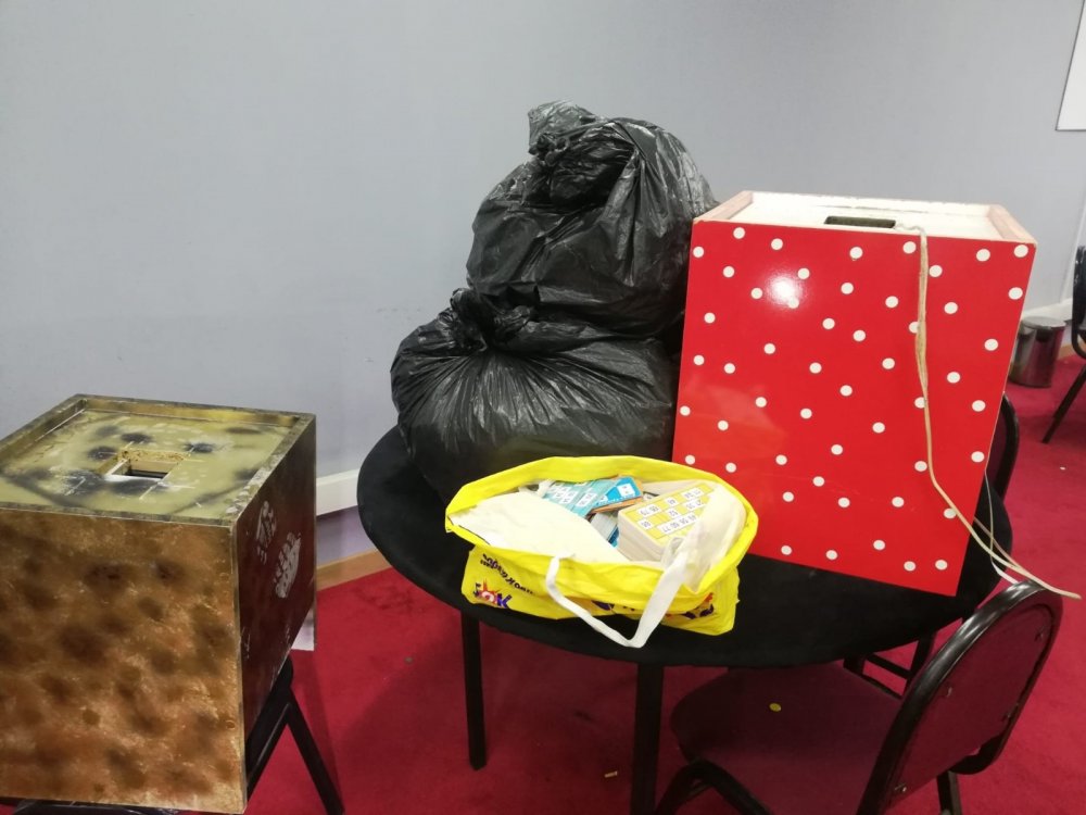 Jandarma duvarı delip kumarhaneye daldı! 1 milyon lirayı aşkın ceza kesildi