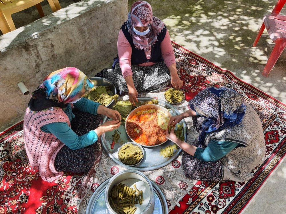 Bu yıl da kalabalık iftar sofraları kuramayan Anadolu insanı 'ülüş'e geçti