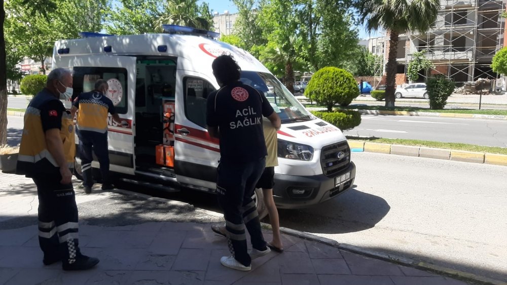 Yediklerinden zehirlenen 6 kişilik aile hastanelik oldu