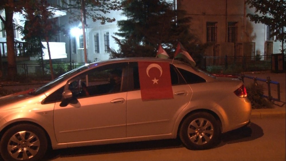 Eskişehirliler Filistin için yüzlerce araçla konvoy yaptı