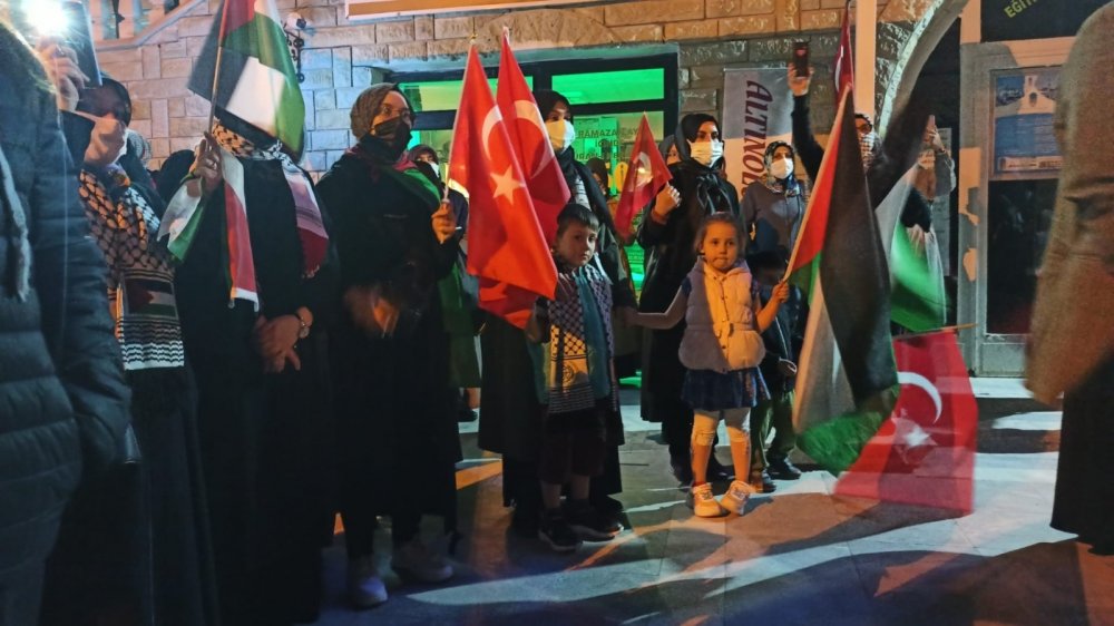 Eskişehirliler Filistin için yüzlerce araçla konvoy yaptı