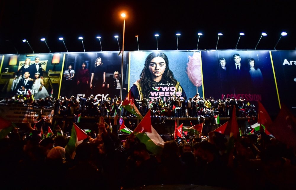 İstanbullular sokakta! İsrail Konsolosluğu önünde Mescid-i Aksa eylemi