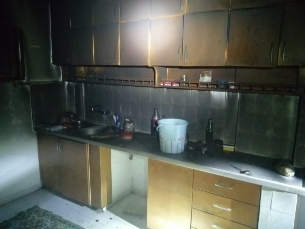 Apartmanda yangın paniği! Battaniye sarılı piknik tüpü bulundu
