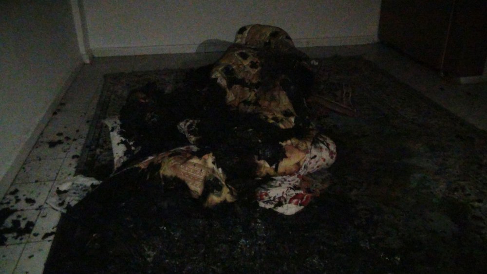 Apartmanda yangın paniği! Battaniye sarılı piknik tüpü bulundu