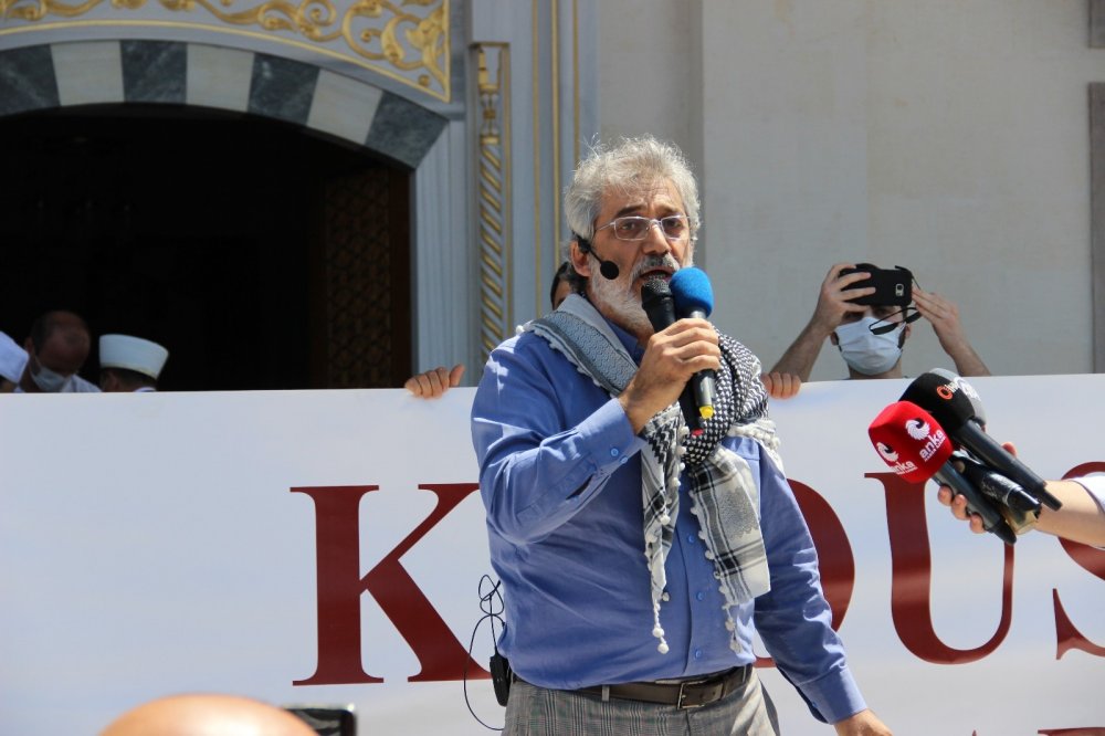 İzmir'de İsrail'in Şehit ettiği Filistinliler için gıyabi cenaze namazı kılındı