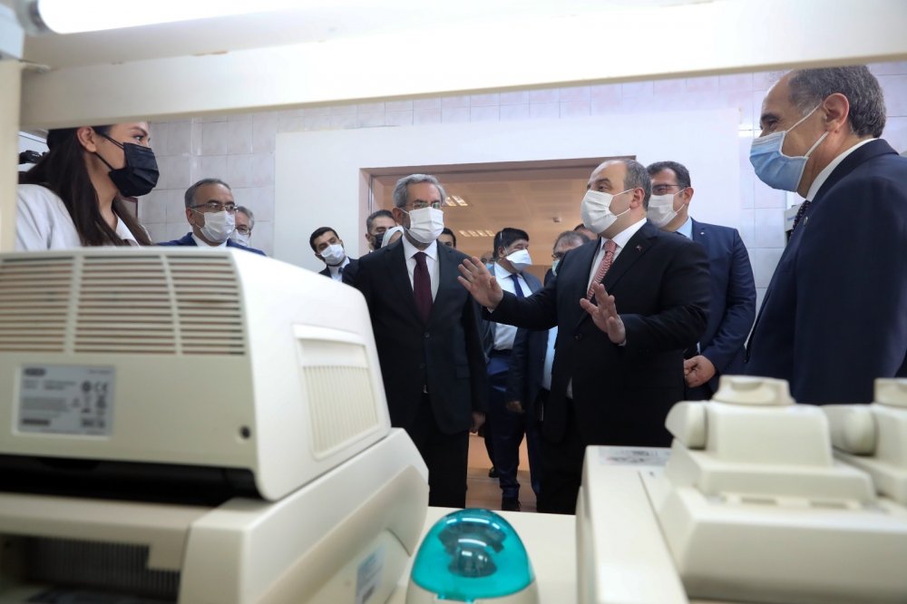 Konya Selçuk Üniversitesi geliştirdiği koronavirüs aşısıyla Türkiye'nin umudu oldu