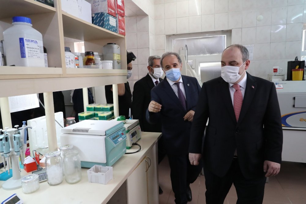 Konya Selçuk Üniversitesi geliştirdiği koronavirüs aşısıyla Türkiye'nin umudu oldu