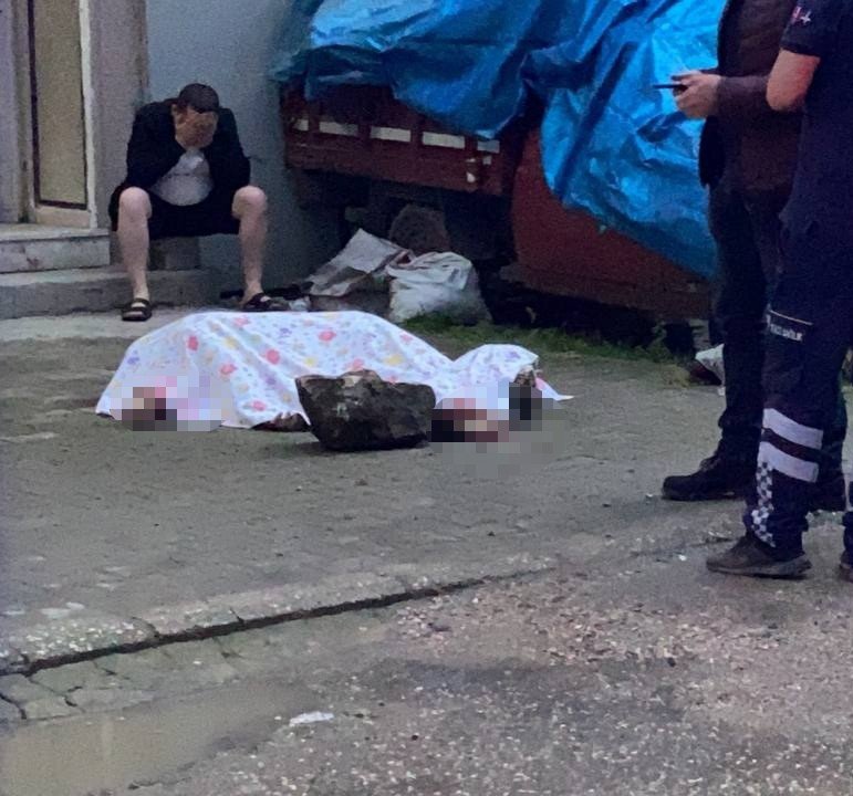 5. kattan düşen babasının başında gözyaşı döktü
