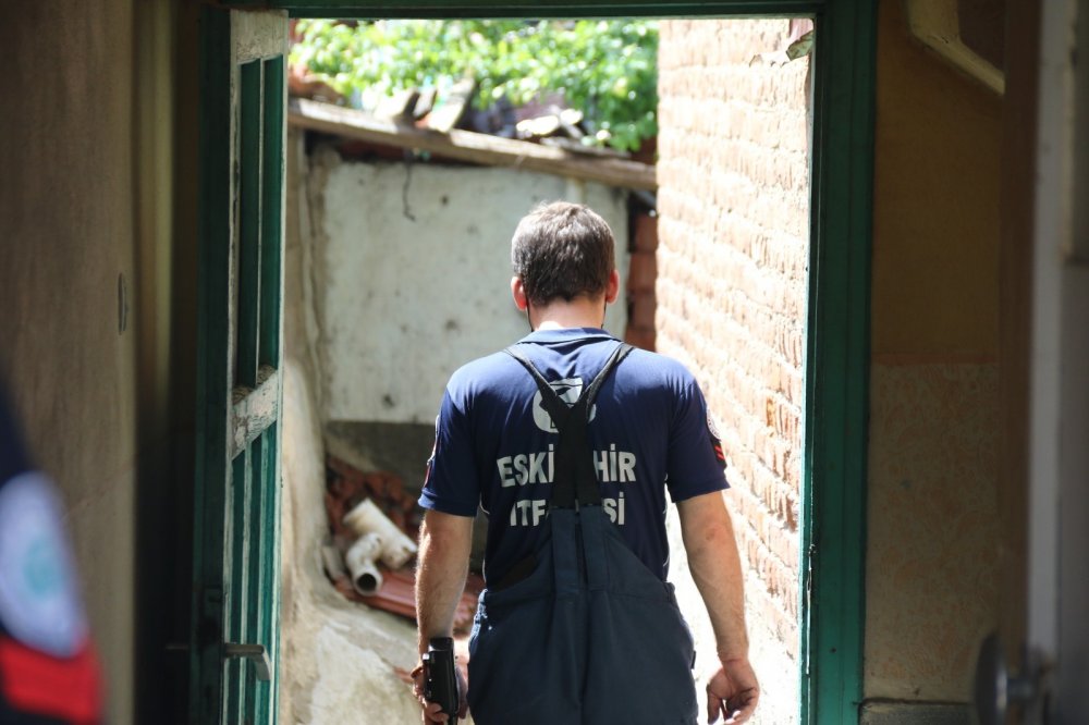 Eskişehir'de yaşanacak olası faciayı akraba komşu önledi