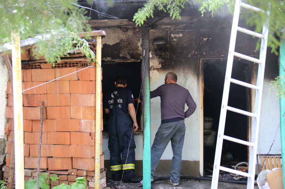 Eskişehir'de yaşanacak olası faciayı akraba komşu önledi