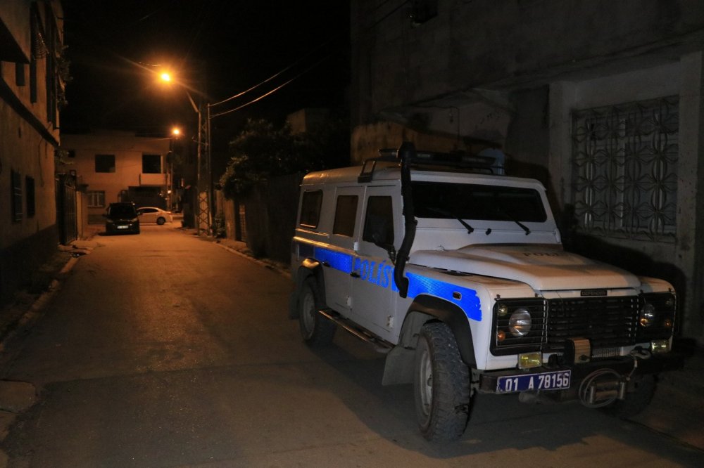 Pompalı tüfekli saldırgan sokakta oynayan 5 yaşındaki çocuğu vurdu