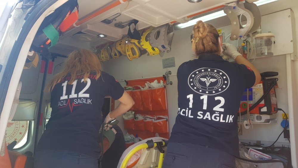 İzmir'in başına bela oldu! Bir balıkçı hastaneye kaldırıldı