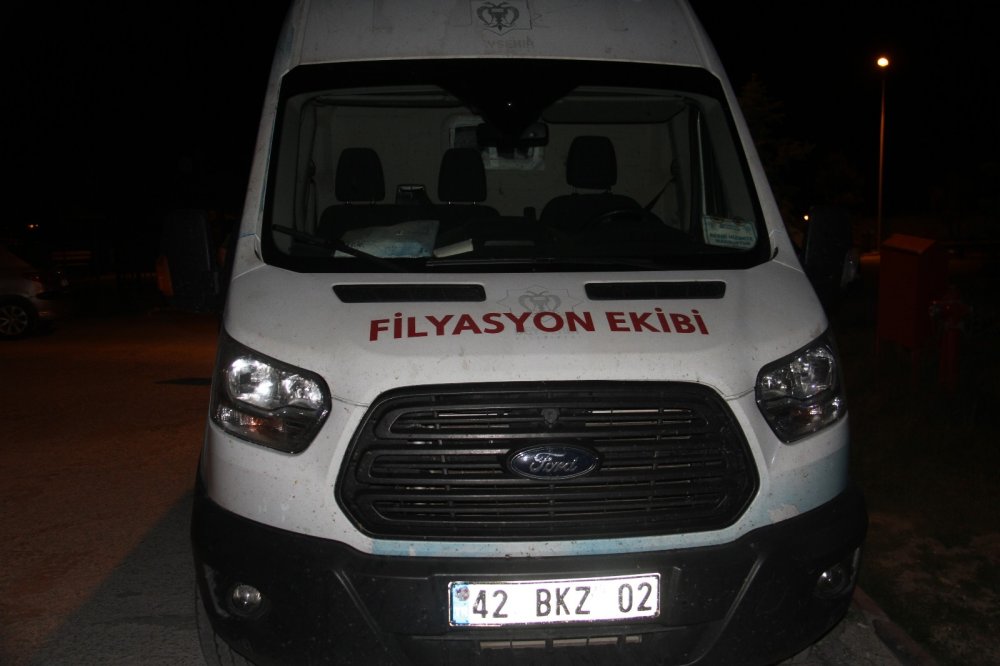 Konya’da ambulans şoförüne akıl almaz saldırı! Kovidli hasta hakaret etti oğlu demirle saldırdı