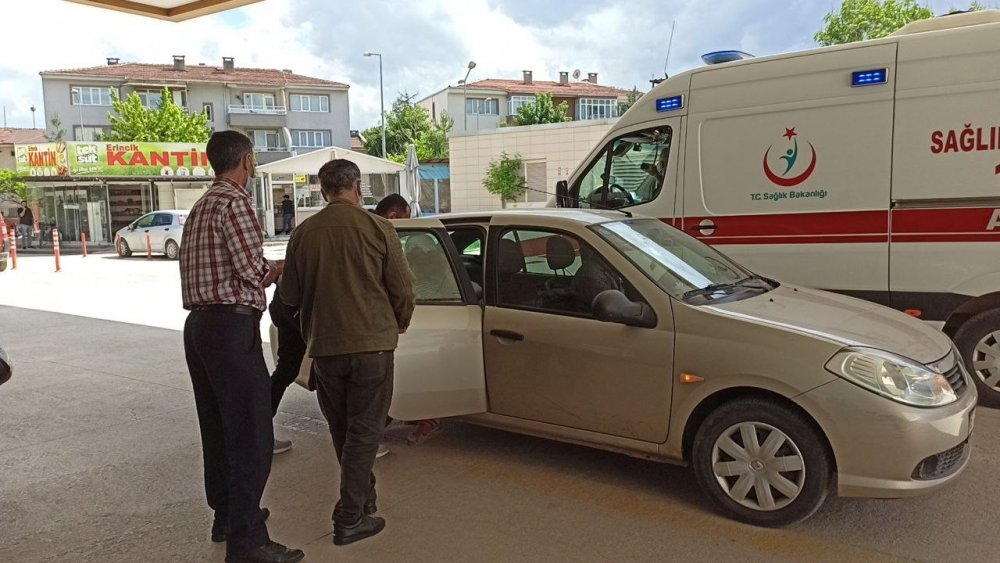 Sokakta buldukları ilaçları şeker zanneden ikizler hastanelik oldu