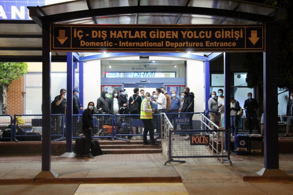 Nevşehir-İstanbul uçağı iptal edildi! Yolcular Kayseri'de mahsur kaldı