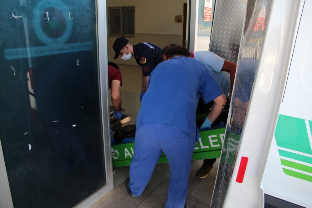 Boğulup kepçe ile toprağa gömdüğü 2 çocuk annesi kadının cesedi morga getirildi