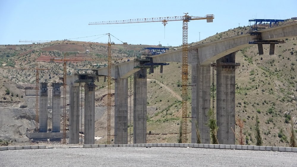 Konya Alanya arasını 2 saat 15 dakikaya inecek!