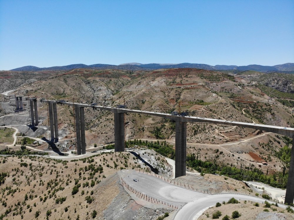 Konya Alanya arasını 2 saat 15 dakikaya inecek!