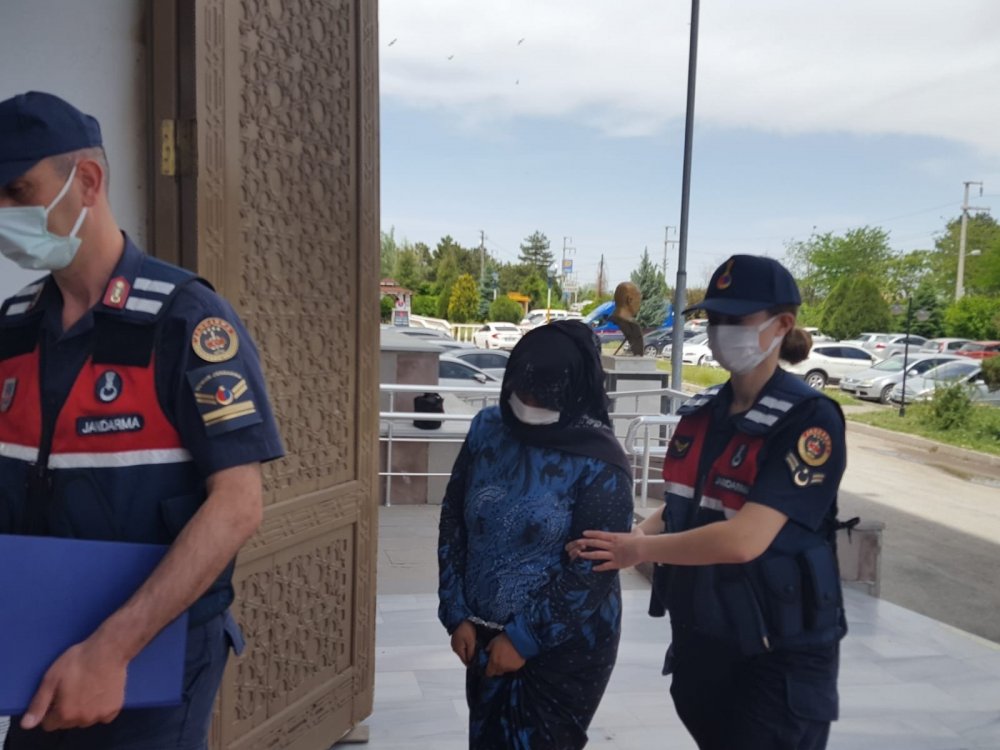 Konya'da ölü doğan bebeği evinde saklayan anne gözaltına alındı
