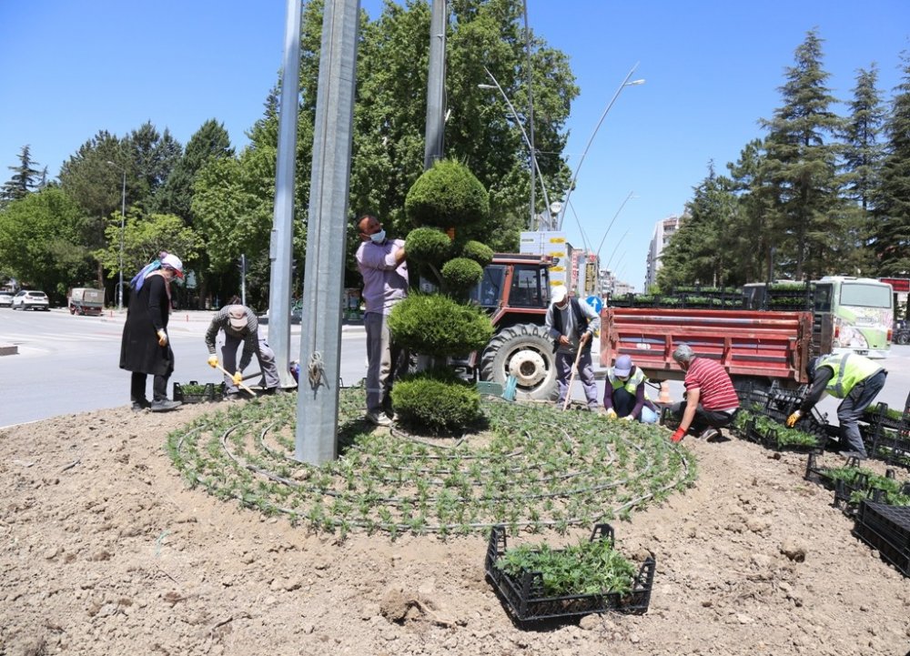 Konya Ereğli çiçeklendiriliyor