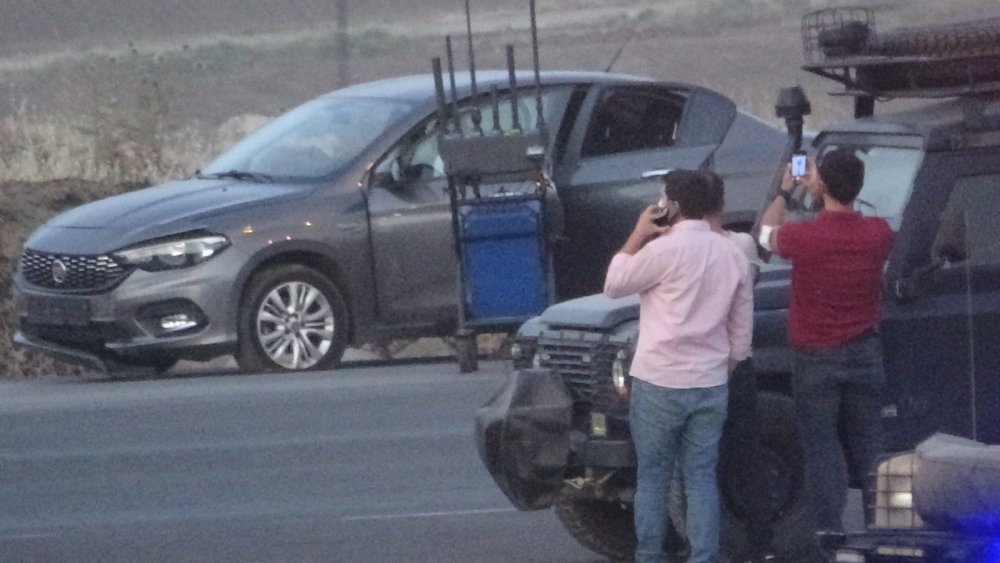 Diyarbakır-Mardin yolunda plakasız bombalı araç paniği