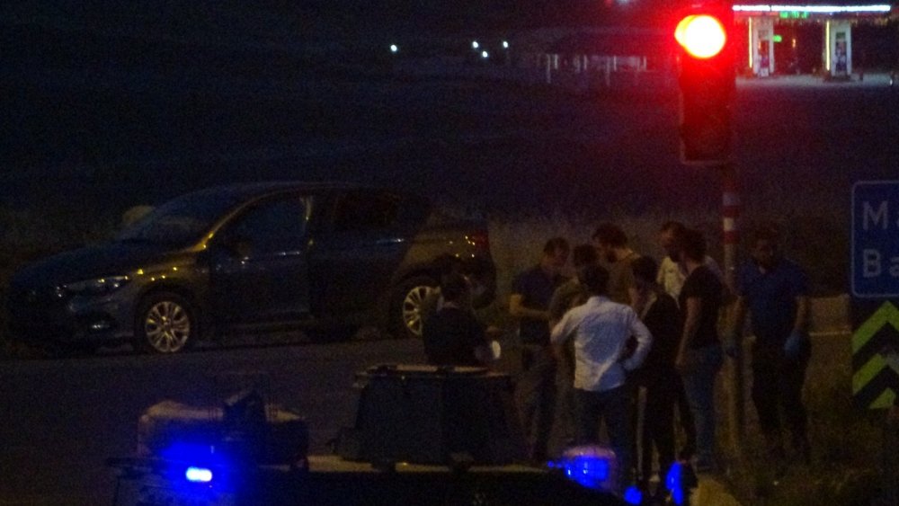 Diyarbakır-Mardin yolunda plakasız bombalı araç paniği