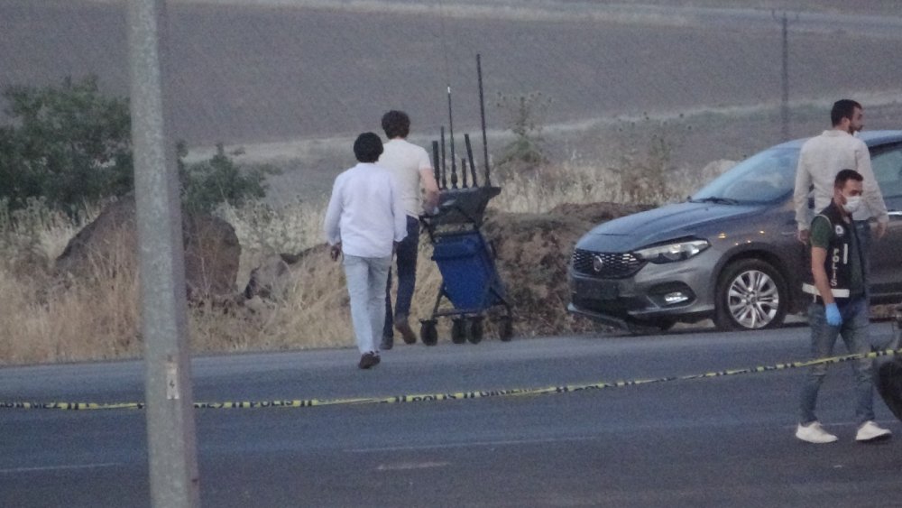 Diyarbakır-Mardin yolunda plakasız bombalı araç paniği