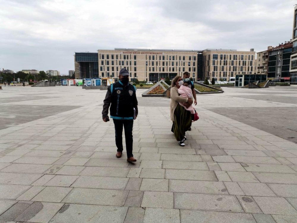 4 evden 230 bin liralık altın çalan kadın hırsızlar yakalandı