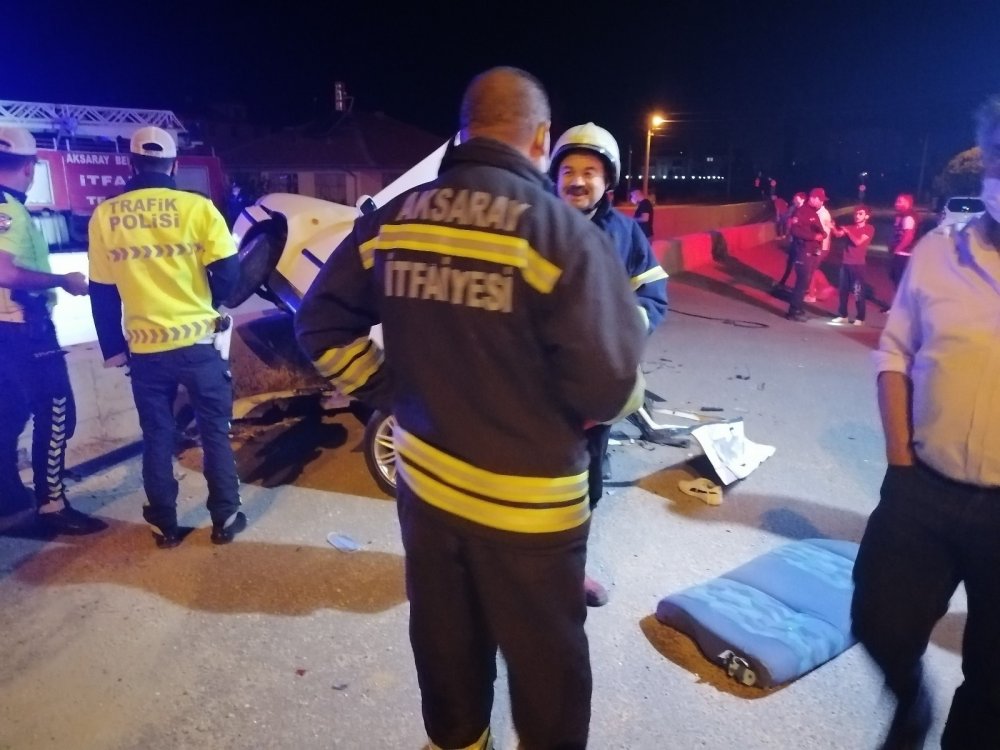 Aksaray'da feci kaza! Cipin çarptığı aracın camından alt geçide düşen genç sürücü öldü
