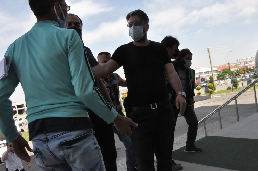 'Çocukları fuhuşa teşvik etme' dahil 7 ayrı suçtan 20 yıl hapis cezası bulunan şahıs Karaman’da yakalandı