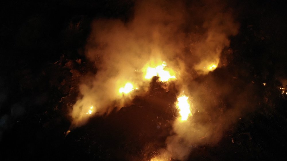 Şehir çöplüğünde yangın!