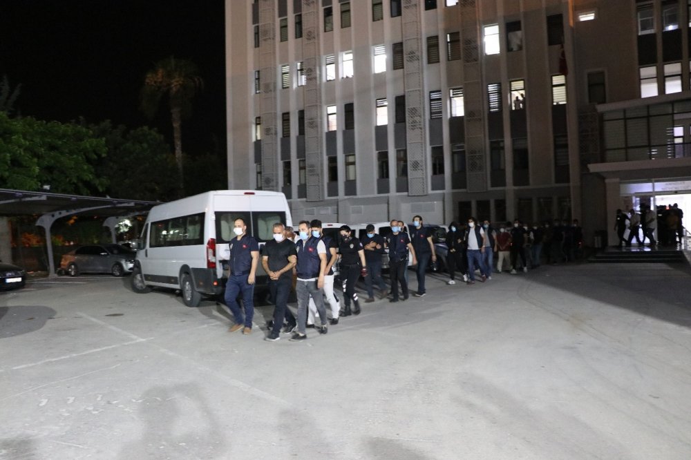 Konya'dan da araç çalan change araç çetesi yakayı ele verdi