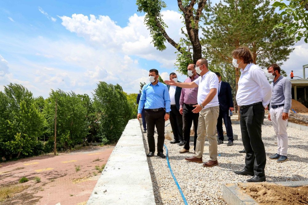 Meram Belediyesi yeşile doyuracak! Başkan Mustafa Kavuş yine sahada