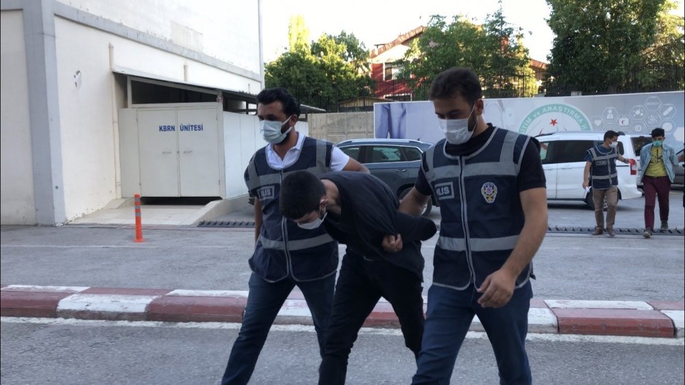 Konya'nın başına bela olmuşlardı! Polis ikisini de yakaladı