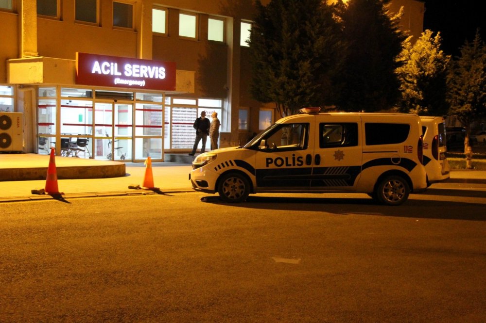 Nevşehir'de 'dur' ihtarına uymayan sürücü polis aracına çarptı! 2'si polis 3 yaralı