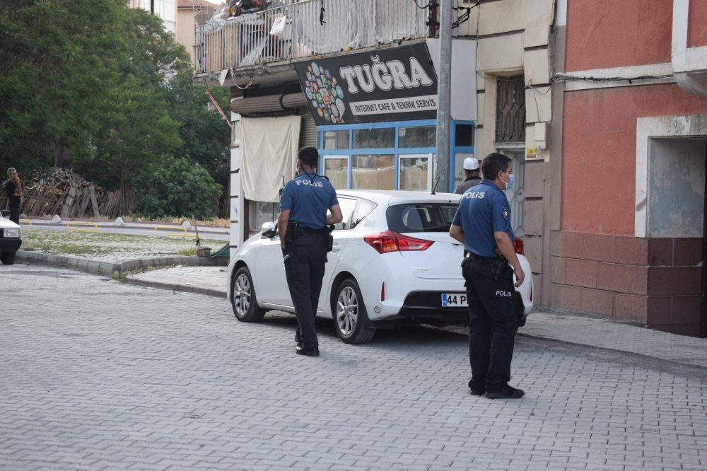 Yaşayacak günü varmış! Malatya'da minik çocuk vatandaşların dikkati sayesinde kurtuldu