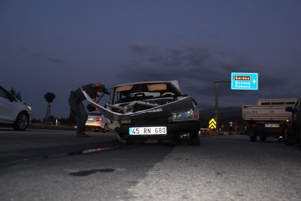 Salihli'de takla atan otomobilden fırlayan sürücü feci şekilde can verdi
