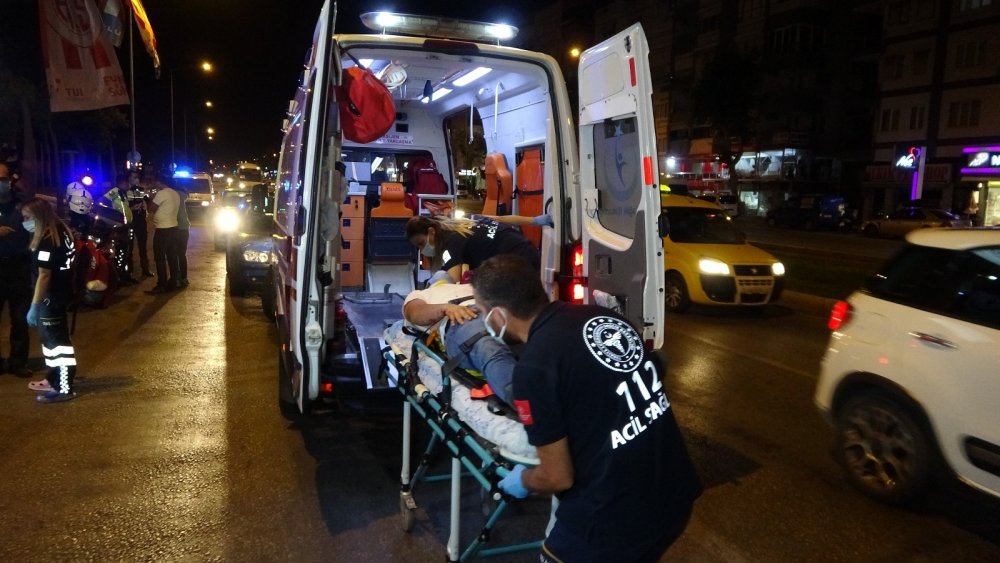 Antalya'da alkollü sürücü 5 araç ve 5 yayaya çarptı!