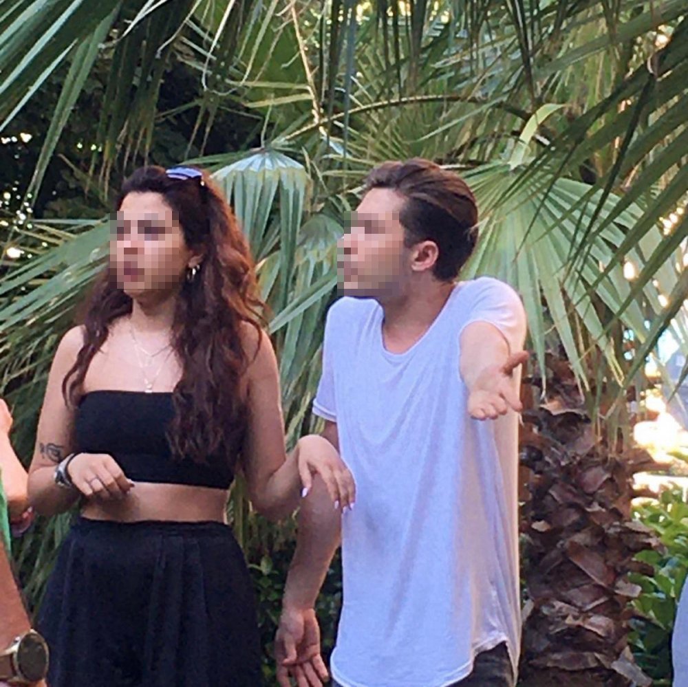 Başörtülü akademisyeni yumruklayan saldırgan serbest bırakıldı